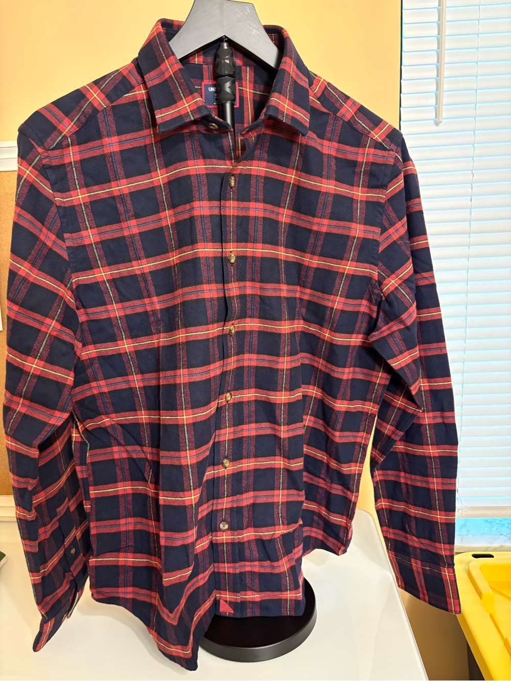 UNTUCKit Men's Navy and Red Plaid Button-Down Shirt